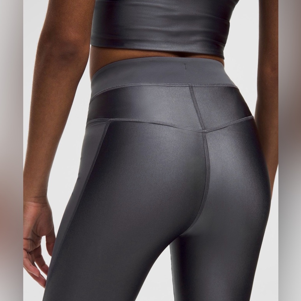 Satin Shine Panelled High-Rise Tight 25" Wordmark - Picture 5 of 10